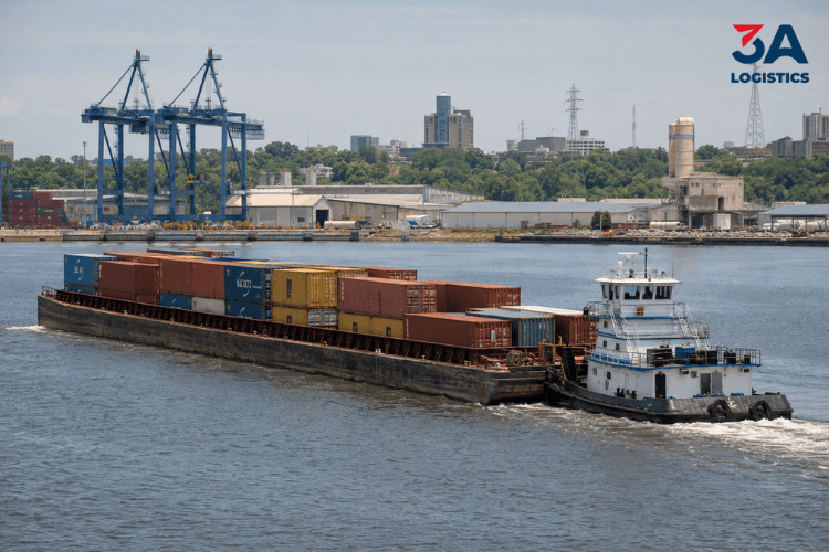 Sà lan vận chuyển container trên tuyến đường thủy nội địa