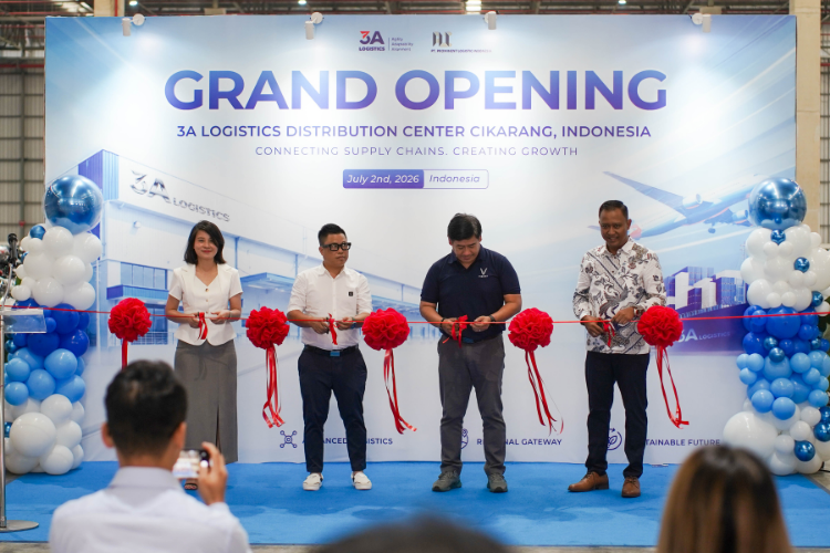 The ribbon-cutting ceremony marks the official operation of 3A Logistics Distribution Center in Indonesia
